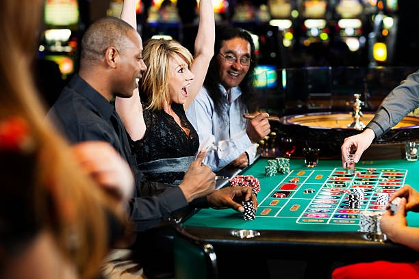 Live dealer at Bikini Paradise studio on silva4d mobile app